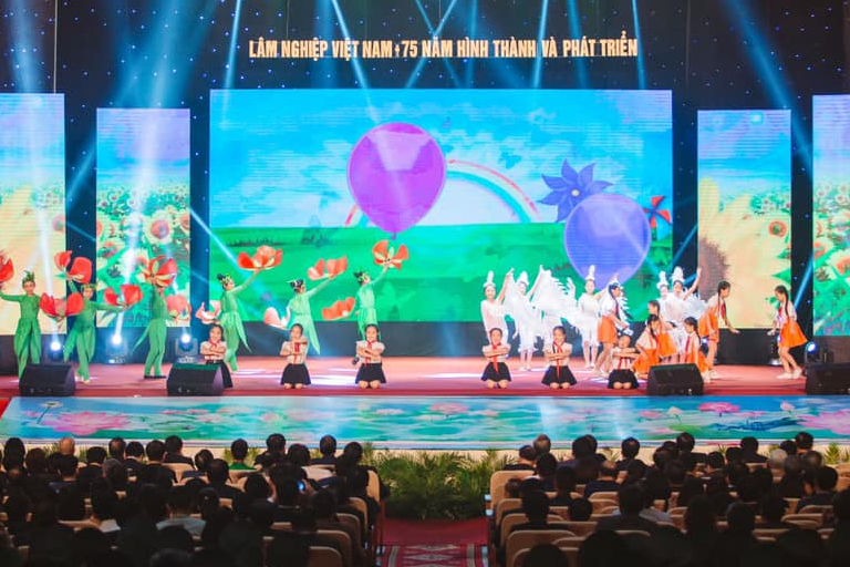 Kỷ niệm 75 năm ngành Lâm nghiệp Việt Nam